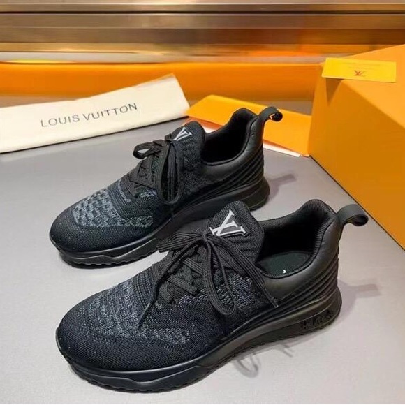 LV sneakers sport - Picture 1 of 4